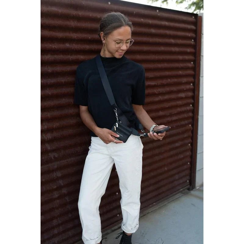 ❣️HOT SALE📱Phone Strap with Zippered Pouch